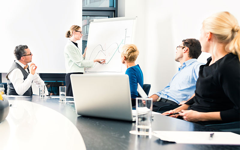 Geschäftliches Meeting im kaufmännischen Bereich